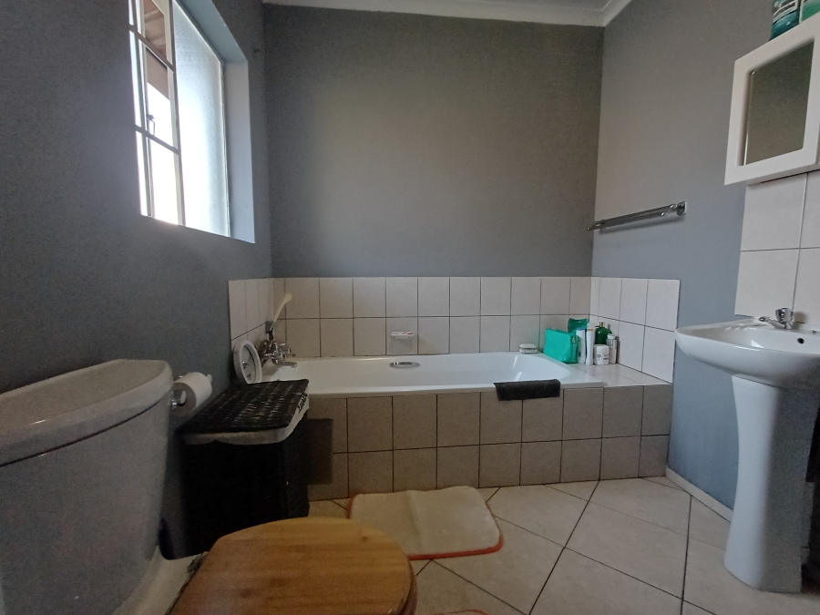 To Let 2 Bedroom Property for Rent in Rynfield Gauteng