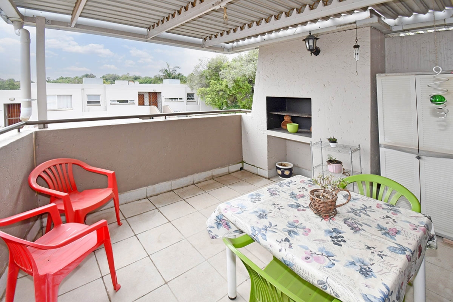 1 Bedroom Property for Sale in Bryanston Gauteng