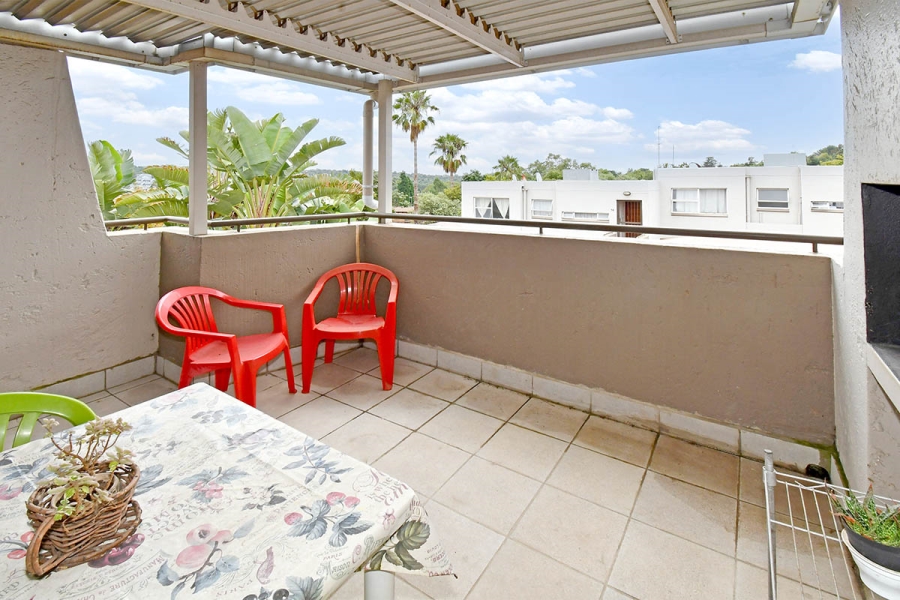 1 Bedroom Property for Sale in Bryanston Gauteng