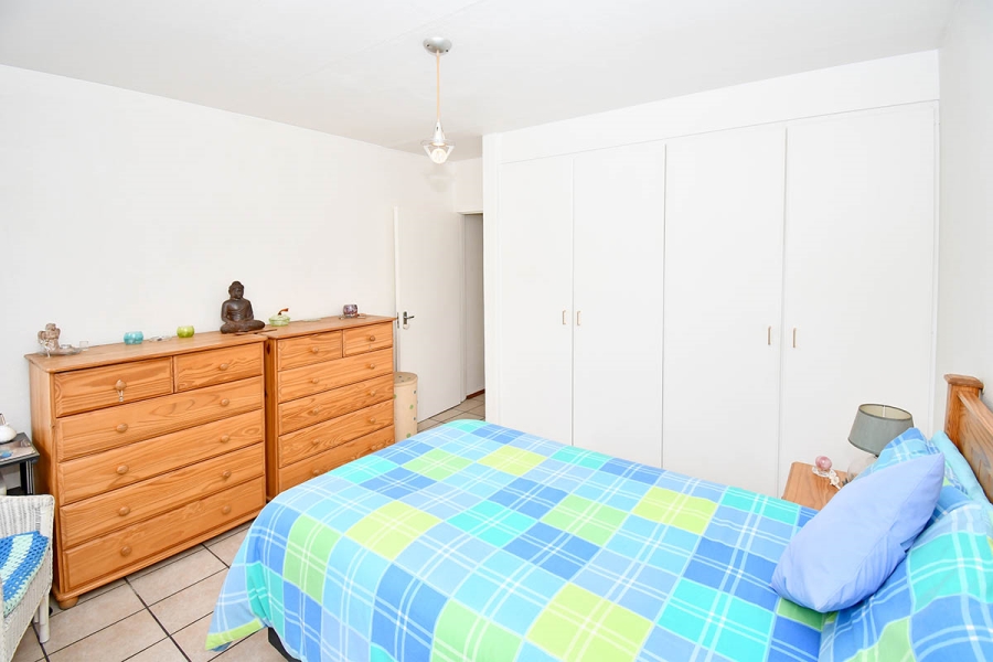 1 Bedroom Property for Sale in Bryanston Gauteng