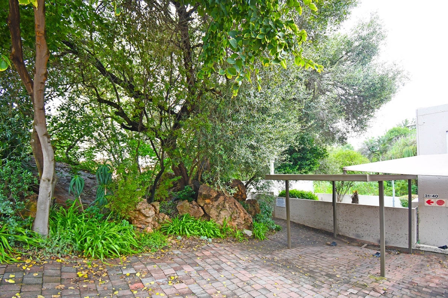 1 Bedroom Property for Sale in Bryanston Gauteng