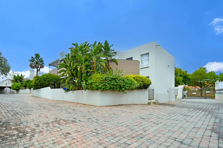 1 Bedroom Property for Sale in Bryanston Gauteng