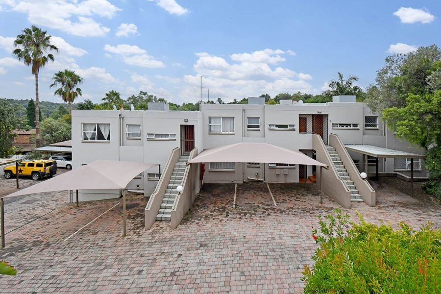 1 Bedroom Property for Sale in Bryanston Gauteng