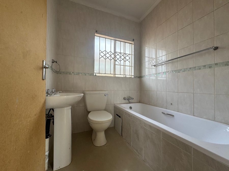 2 Bedroom Property for Sale in Cosmo City Gauteng
