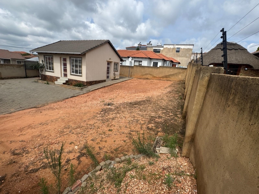 2 Bedroom Property for Sale in Cosmo City Gauteng