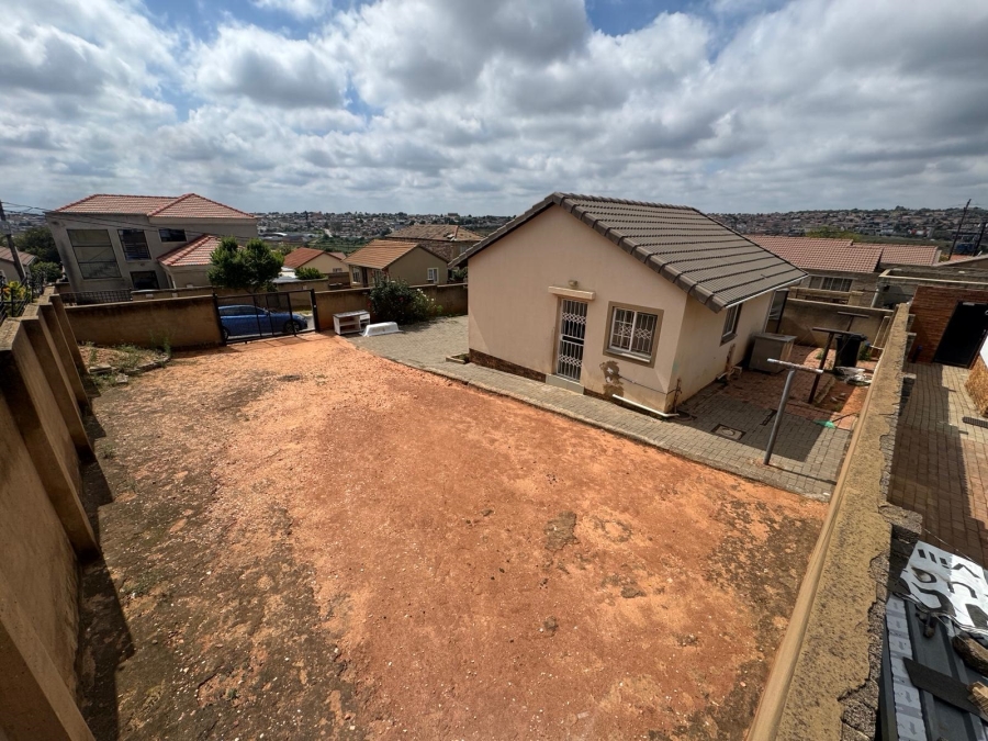 2 Bedroom Property for Sale in Cosmo City Gauteng