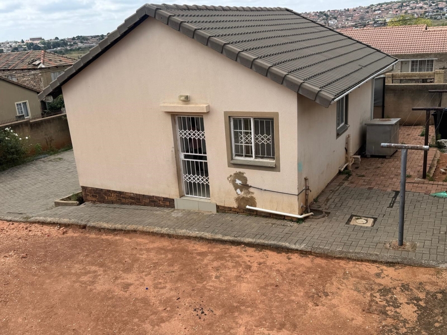 2 Bedroom Property for Sale in Cosmo City Gauteng