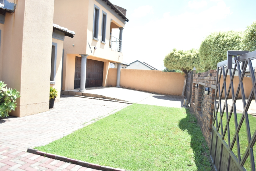 4 Bedroom Property for Sale in Kirkney Gauteng