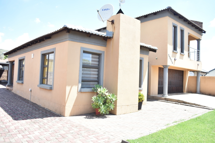 4 Bedroom Property for Sale in Kirkney Gauteng