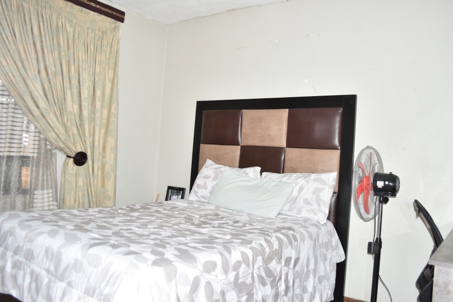 4 Bedroom Property for Sale in Kirkney Gauteng