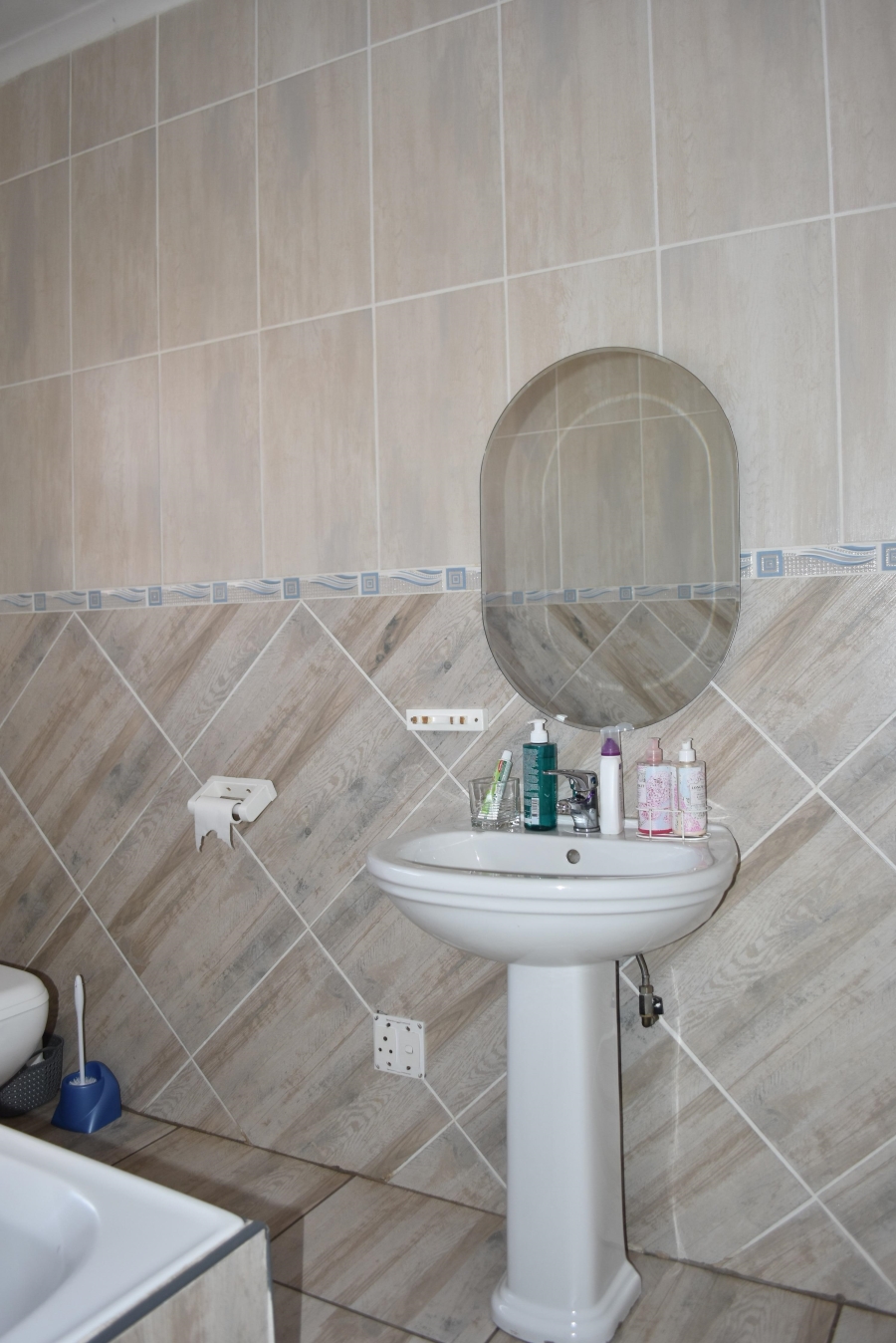 4 Bedroom Property for Sale in Kirkney Gauteng