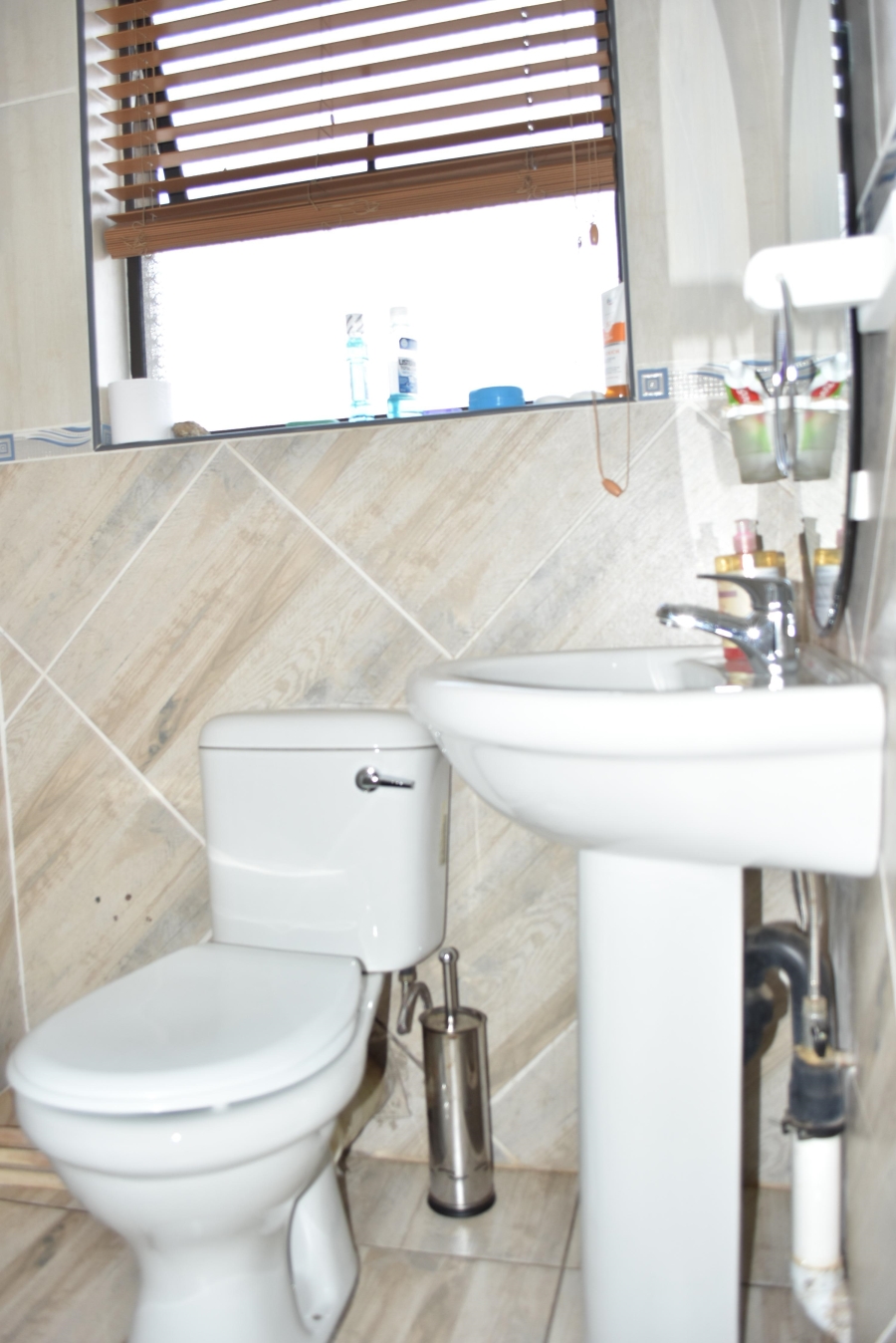 4 Bedroom Property for Sale in Kirkney Gauteng