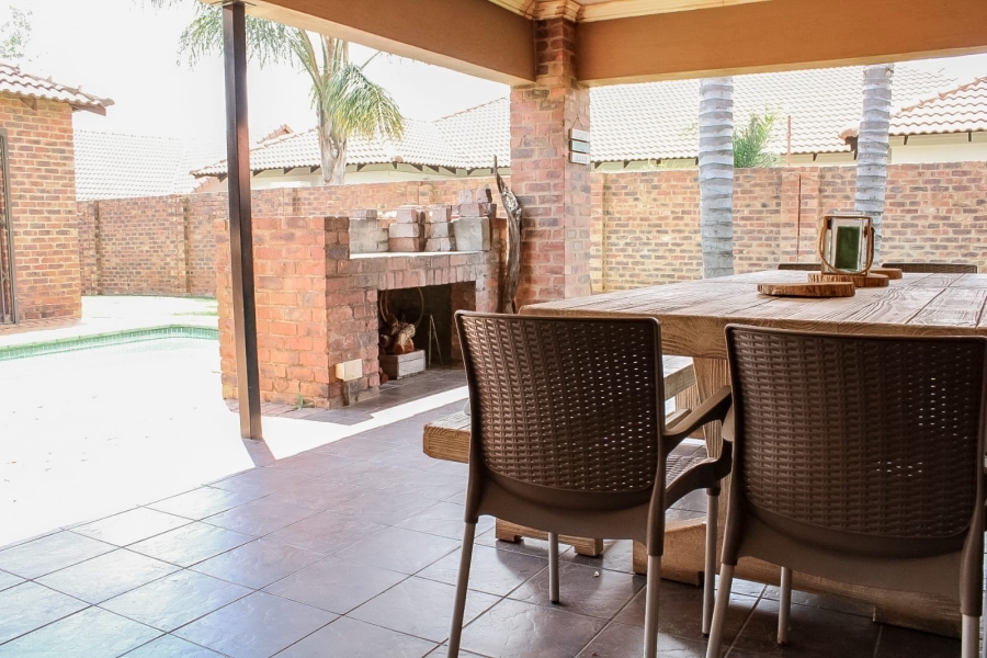4 Bedroom Property for Sale in The Meadows Gauteng