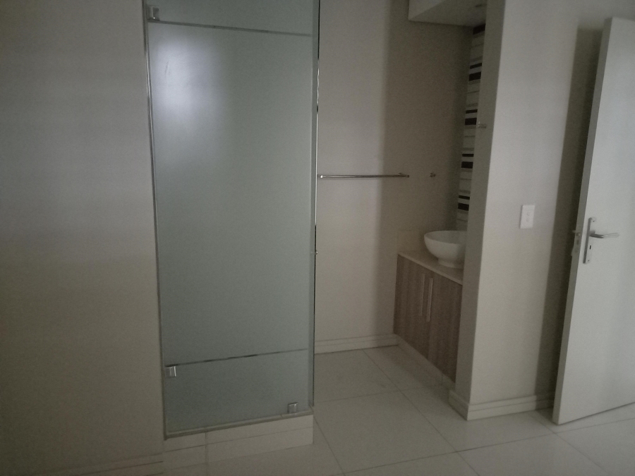 To Let 2 Bedroom Property for Rent in Rosebank Gauteng