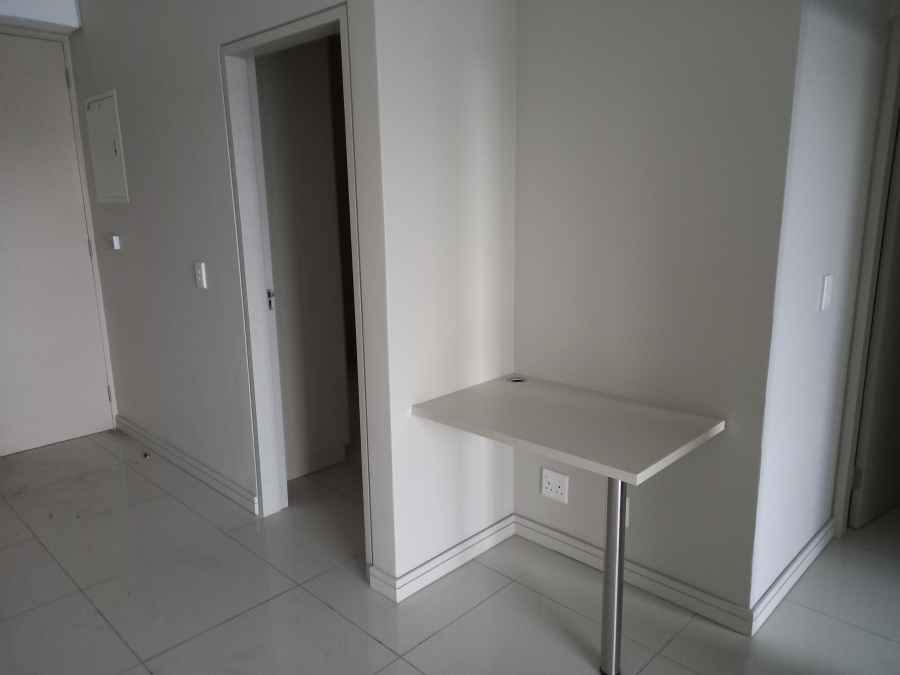 To Let 2 Bedroom Property for Rent in Rosebank Gauteng