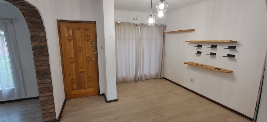To Let 3 Bedroom Property for Rent in Lakeside Gauteng