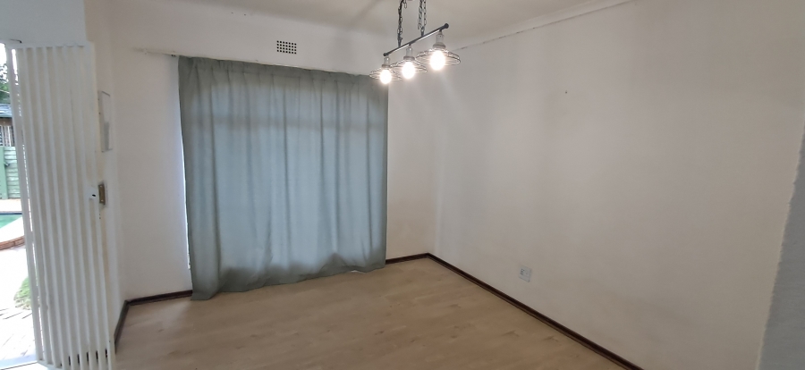To Let 3 Bedroom Property for Rent in Lakeside Gauteng