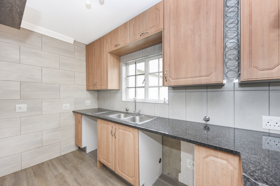 2 Bedroom Property for Sale in Sandown Gauteng