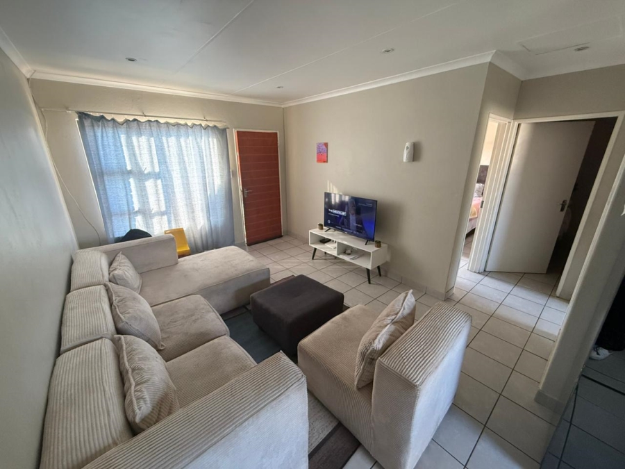 2 Bedroom Property for Sale in Dawn Park Gauteng