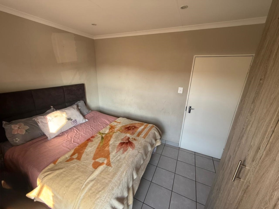 2 Bedroom Property for Sale in Dawn Park Gauteng