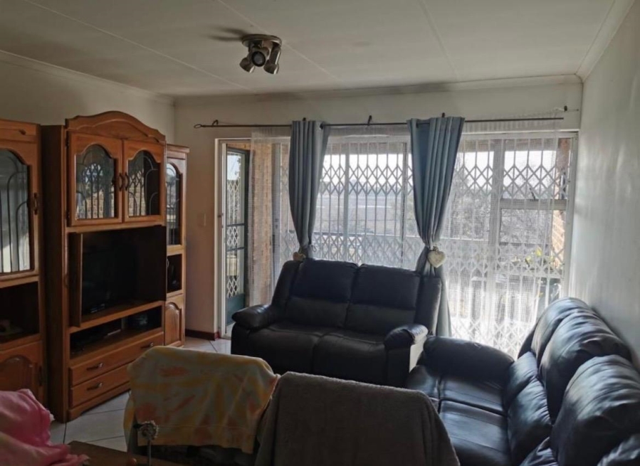 To Let 2 Bedroom Property for Rent in Brakpan Central Gauteng