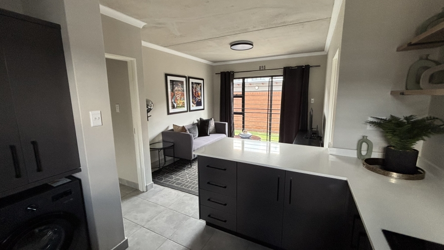2 Bedroom Property for Sale in Sinoville Gauteng