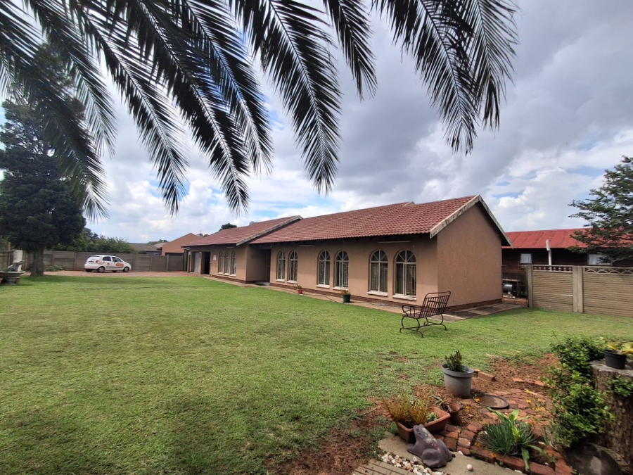 3 Bedroom Property for Sale in Bedworth Park Gauteng