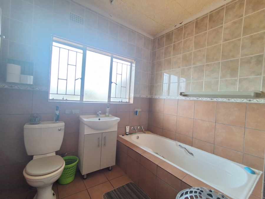 3 Bedroom Property for Sale in Bedworth Park Gauteng