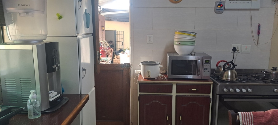 5 Bedroom Property for Sale in Pretoria Gardens Gauteng