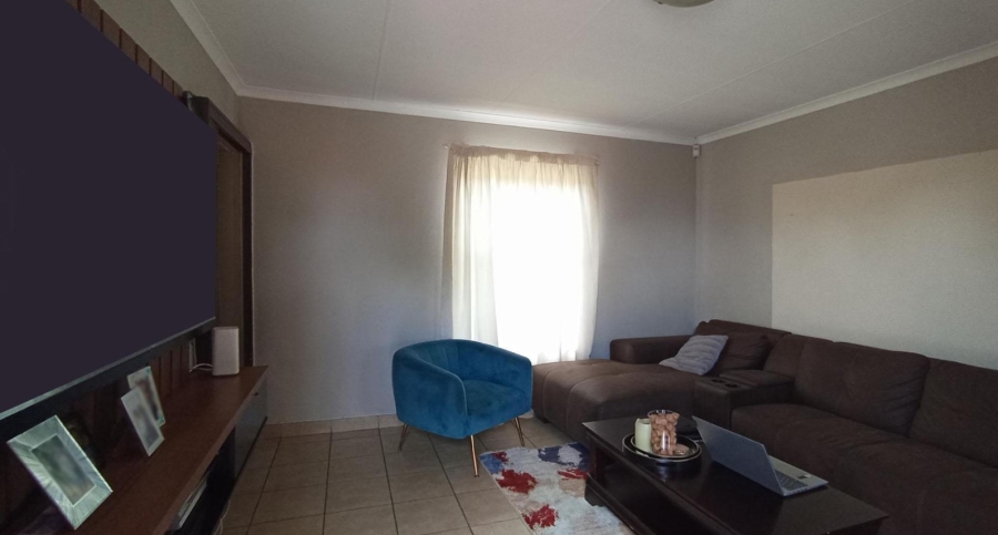 3 Bedroom Property for Sale in Olievenhoutbosch Gauteng