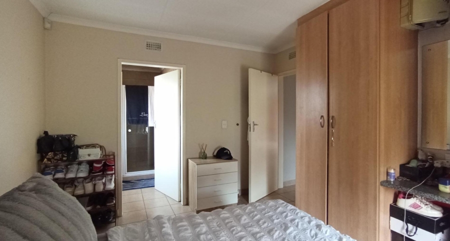 3 Bedroom Property for Sale in Olievenhoutbosch Gauteng