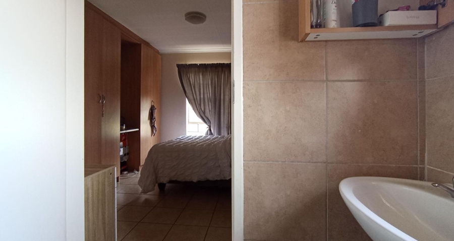3 Bedroom Property for Sale in Olievenhoutbosch Gauteng