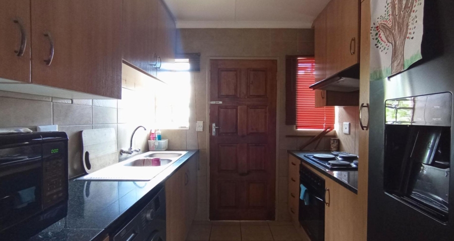 3 Bedroom Property for Sale in Olievenhoutbosch Gauteng