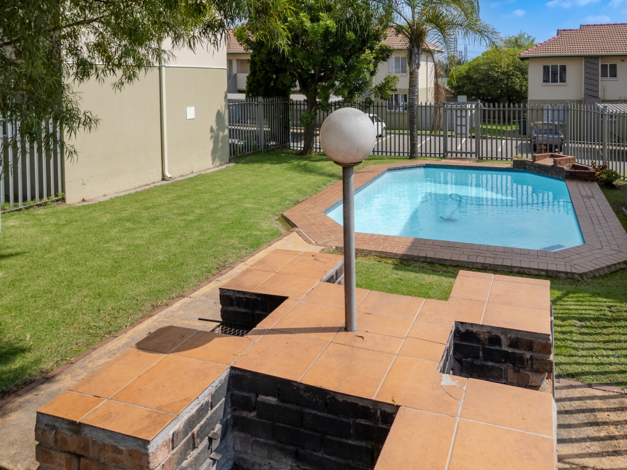 1 Bedroom Property for Sale in Eden Glen Gauteng