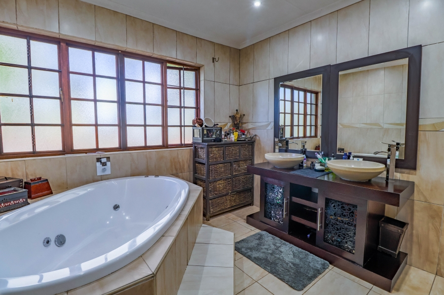 4 Bedroom Property for Sale in Valhalla Gauteng