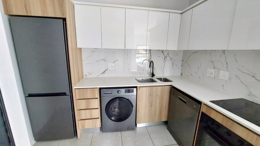 To Let 1 Bedroom Property for Rent in Waterfall Gauteng