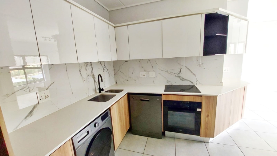 To Let 1 Bedroom Property for Rent in Waterfall Gauteng