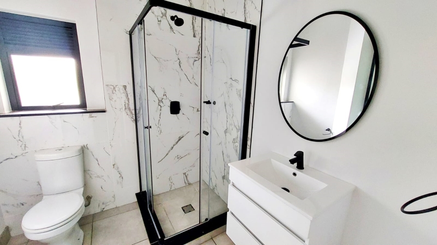 To Let 1 Bedroom Property for Rent in Waterfall Gauteng