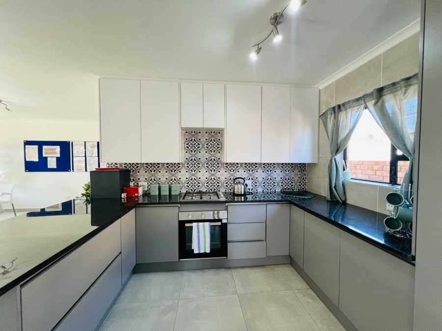 4 Bedroom Property for Sale in Sundowner Gauteng