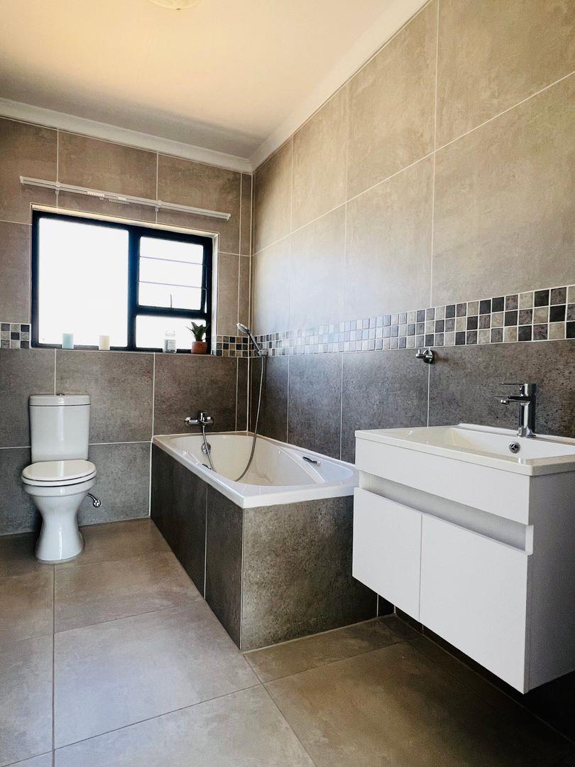 4 Bedroom Property for Sale in Sundowner Gauteng