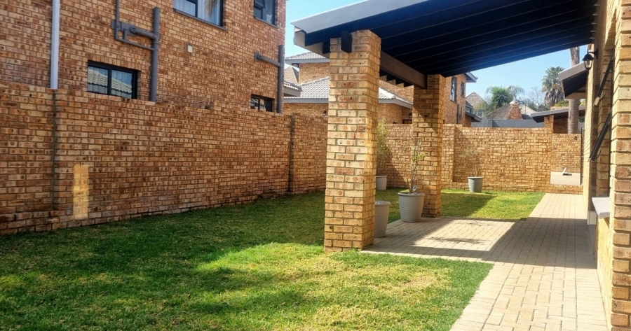 4 Bedroom Property for Sale in Sundowner Gauteng