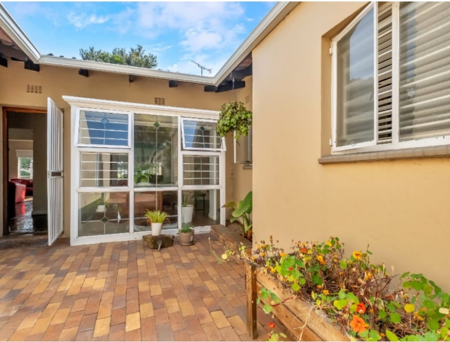 To Let 4 Bedroom Property for Rent in Parkmore Gauteng