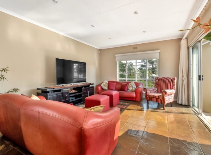 To Let 4 Bedroom Property for Rent in Parkmore Gauteng