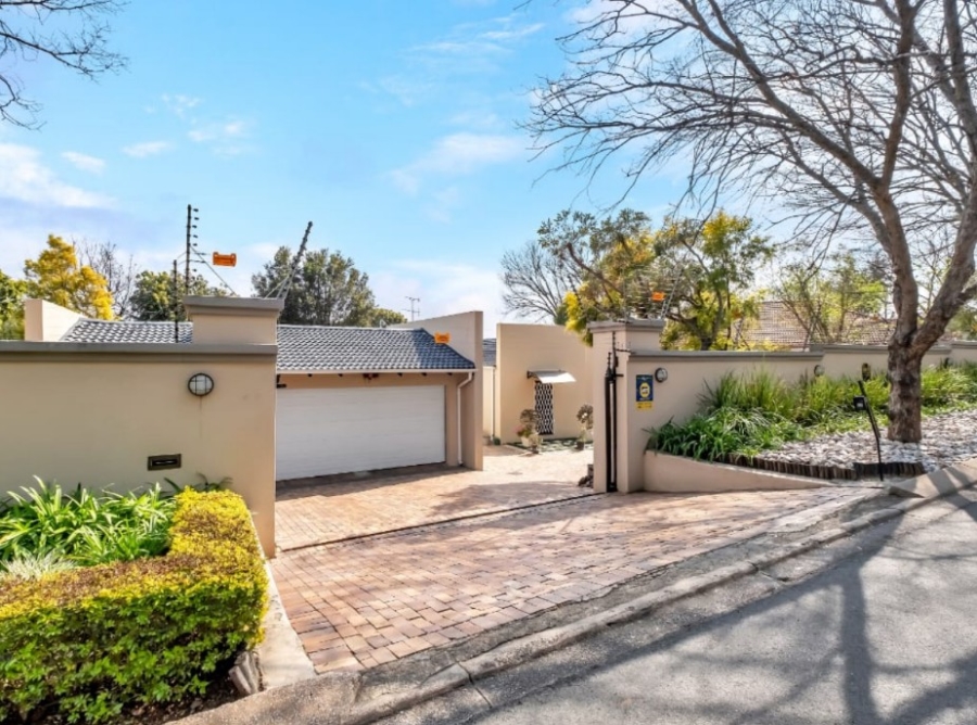 To Let 4 Bedroom Property for Rent in Parkmore Gauteng