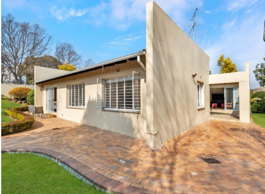 To Let 4 Bedroom Property for Rent in Parkmore Gauteng