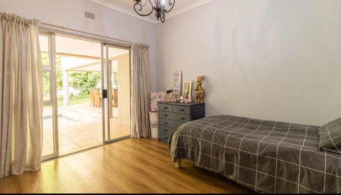 To Let 4 Bedroom Property for Rent in Hurlingham Gauteng