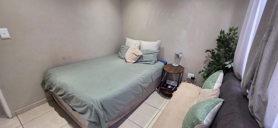 2 Bedroom Property for Sale in Die Hoewes Gauteng