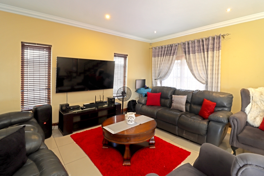 3 Bedroom Property for Sale in Noordwyk Gauteng