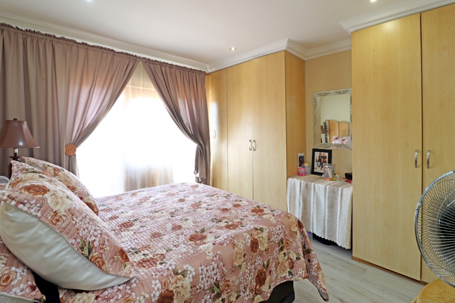 3 Bedroom Property for Sale in Noordwyk Gauteng