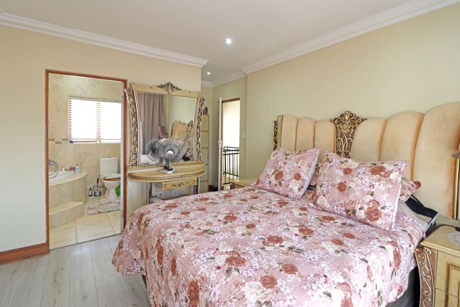 3 Bedroom Property for Sale in Noordwyk Gauteng